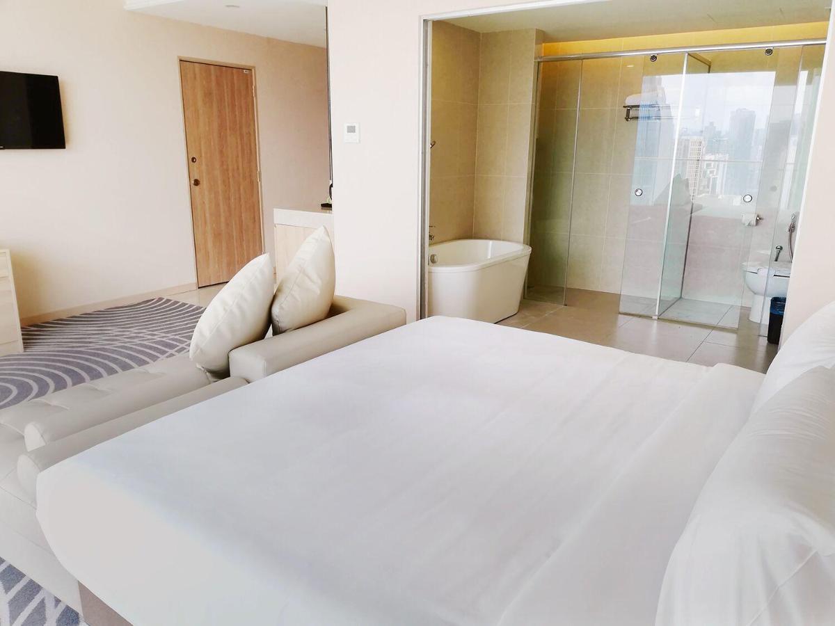 Upper View Regalia Hotel Kuala Lumpur Extérieur photo